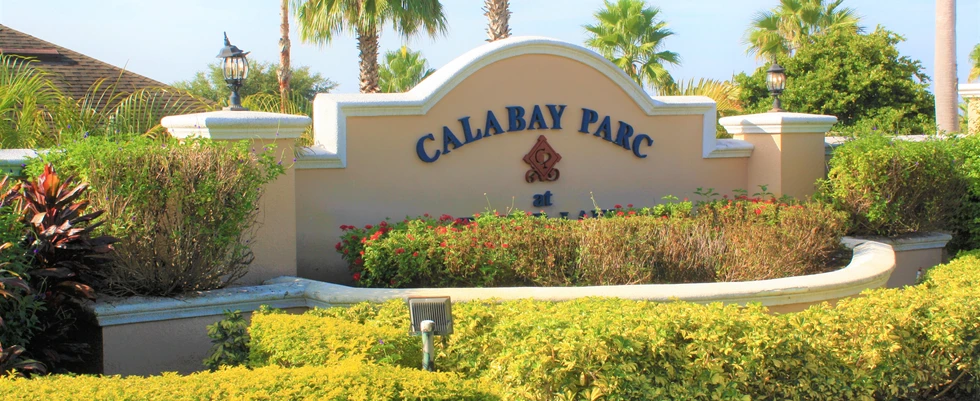 calabay parc sign with bushes